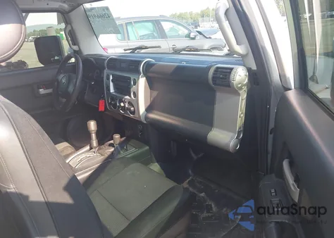 2007 Toyota Fj Cruiser из США, поврежденный, VIN JTEBU11F970015740
